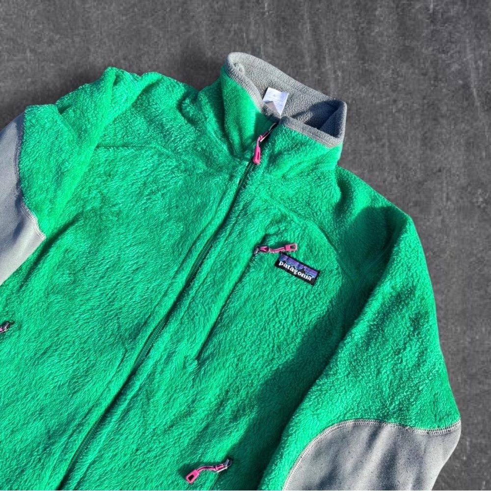Patagonia R Green and Gray Fleece Jacket
